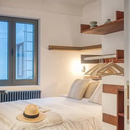 아파트 Ample 2-br In